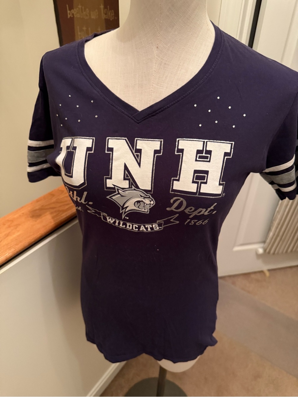 Pro Edge Navy and White UNH Wildcats V-Neck Tee